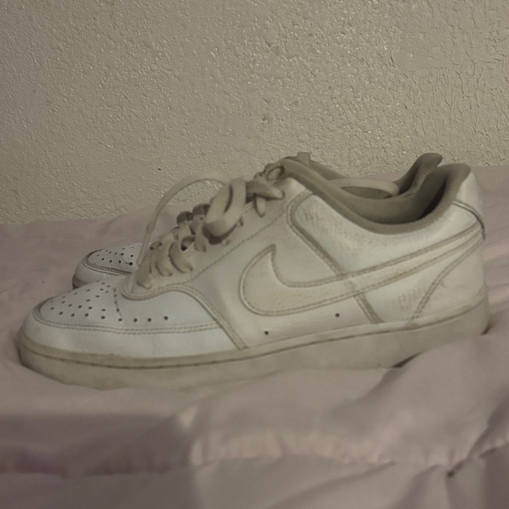Nike Off-White Low-Top Sneakers